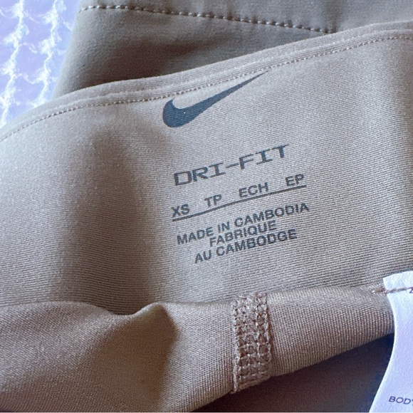 NWT♥️NIKE $75 BLISS SKORT SKIRT XS ARMY GREEN 2 POCKET GOLF TENNIS WORKOUT RUN - Picture 8 of 9